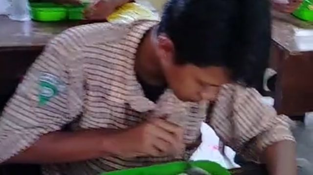 MBG di SMPN 1 Kayen Kidul Dimulai Pukul 07.30 WIB, Siswa Penerima Manfaat Nikmati Makanan yang Disajikan