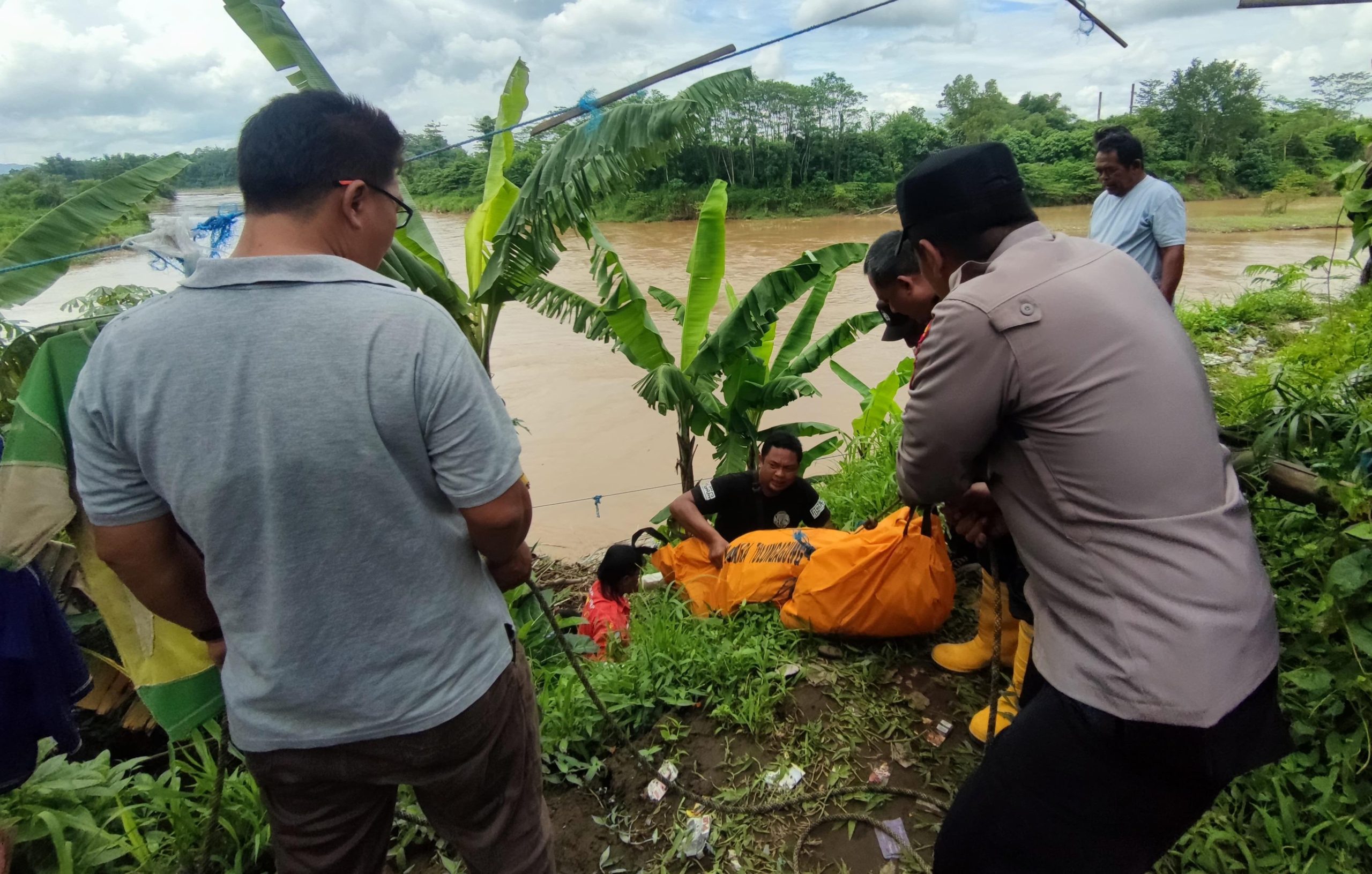 Warga Ngantru Tulungagung Geger, Temukan Mayat Terapung