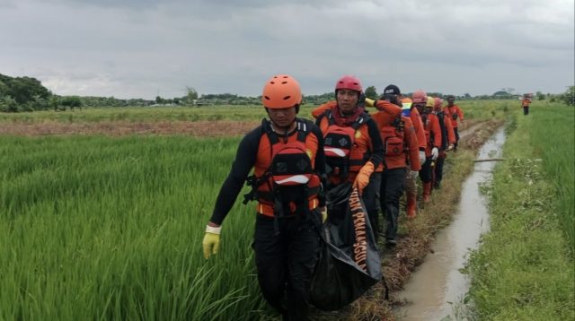 Jasad Balita Nganjuk Hanyut Ditemukan 2,7 Kilometer dari Titik Tercebur