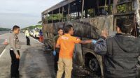 Bus Terbakar di Jalan Tol Trans Jawa Wilayah Kabupaten Nganjuk, Begini Kejadiannya