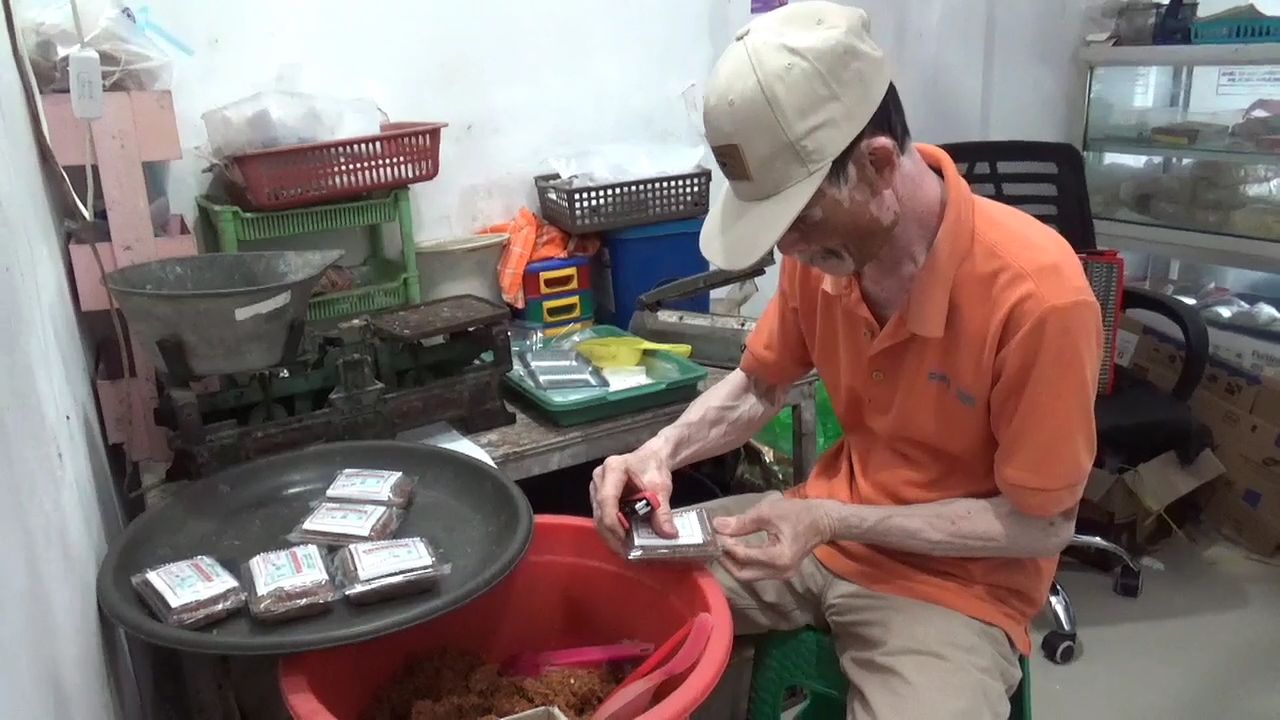 Harga Cabai Melonjak, Produsen Bumbu Pecel di Jombang Ikut Rasakan Berkah