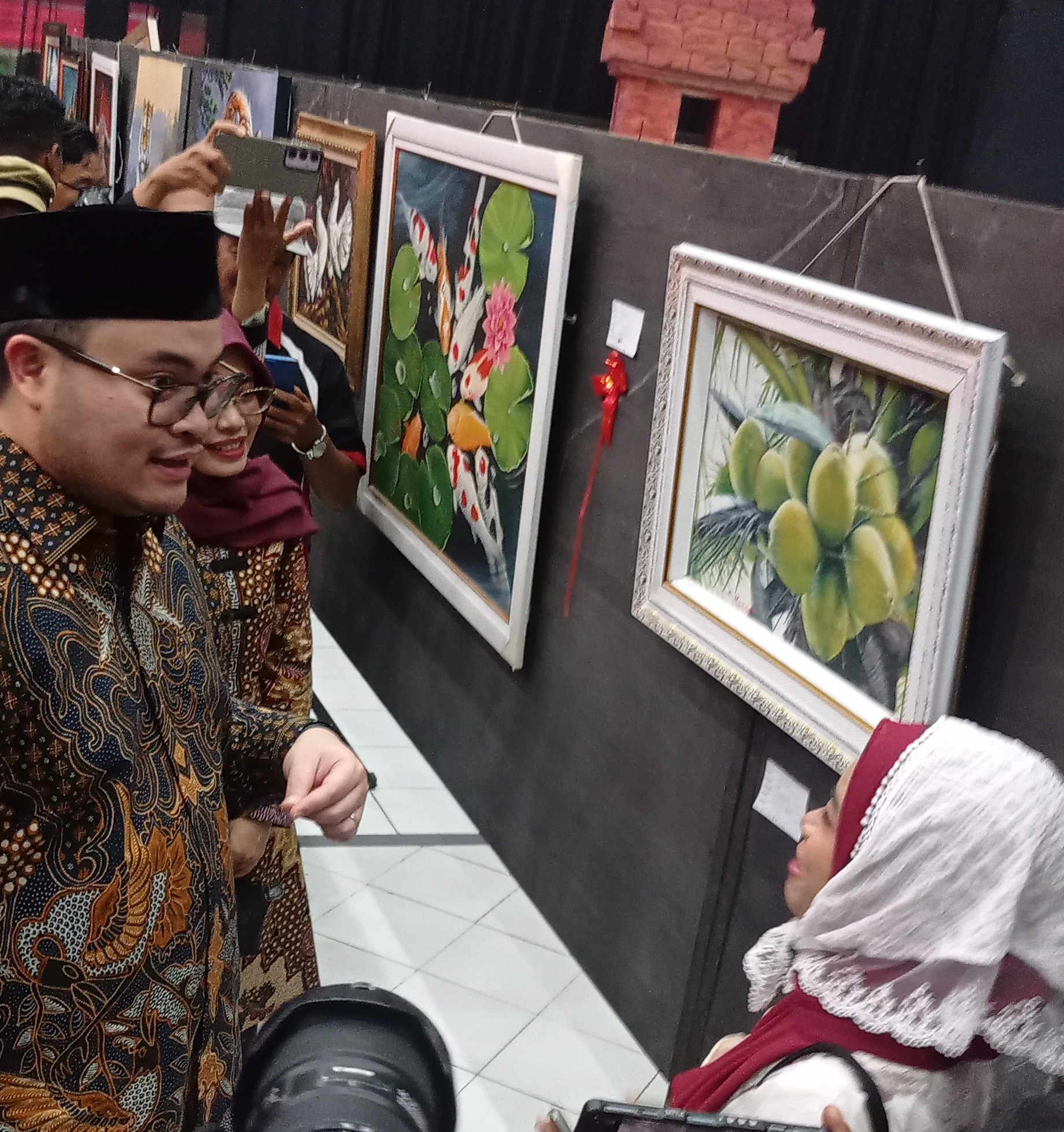 Munalaely Hidayanah, Pelukis Wanita Alumnus Pesantren Asal Kediri yang Eksis di Jatim