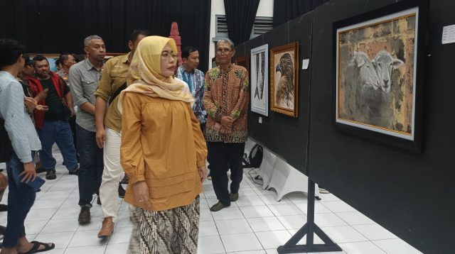 Pameran Karya Seniman Kediri, KPU Kabupaten Kediri: Suarakan Demokrasi Lewat Lukisan