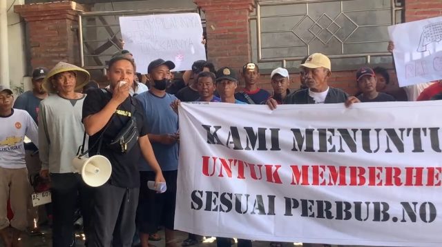 Diduga Lakukan Pungli Terkait PTSL, Kasun di Ponorogo Digeruduk Warga