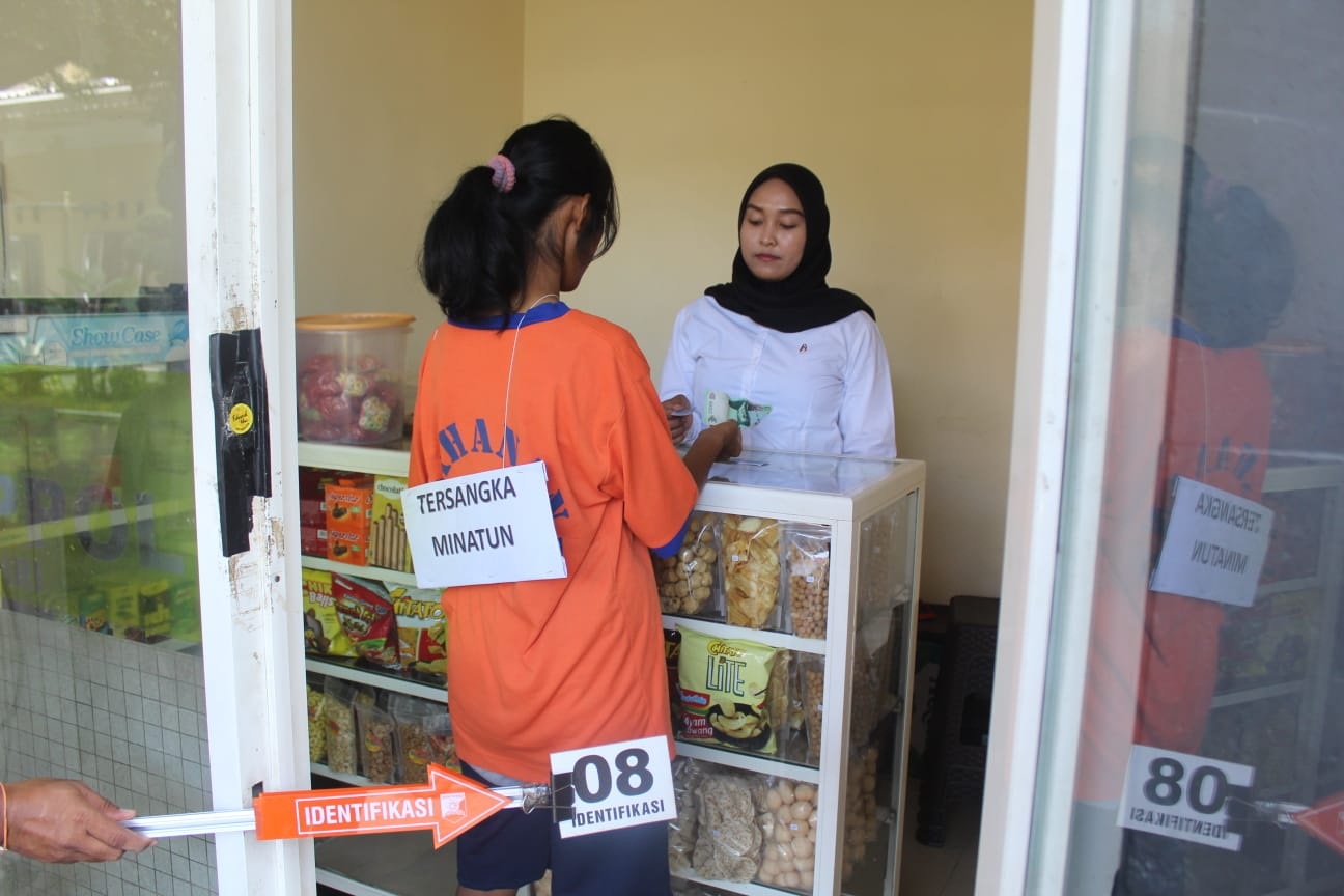 Percobaan Bunuh Diri Sekeluarga dengan Racun di Kediri, Tersangka Peragakan Puluhan Adegan