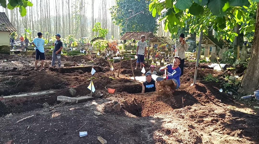 Relokasi Ratusan Makam Terdampak Proyek di Blitar Diselingi Mistis, Ada Tangisan Perempuan dan Tanah Keras