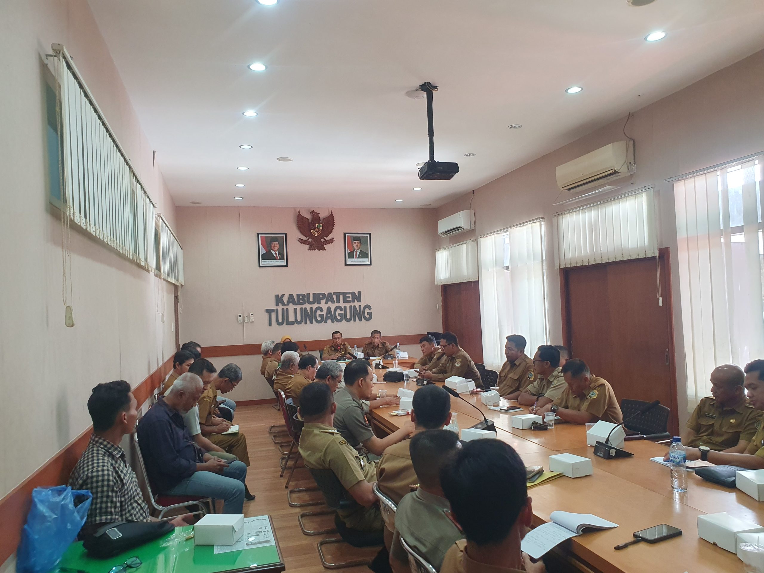 Hutan Gundul Sebabkan Longsor dan Banjir Lumpur, Bakal Direboisasi dan Siapkan Sanksi Bagi Pelanggar
