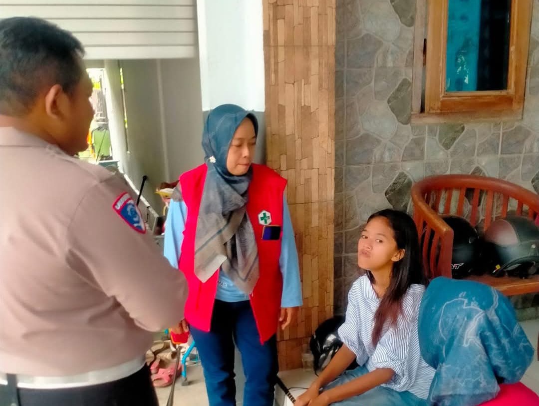 Linglung dan Berbicara Ngelantur, Anak Perempuan Asal Sumbergempol Tersesat di JLS Besuki Tulungagung, Begini Kondisinya