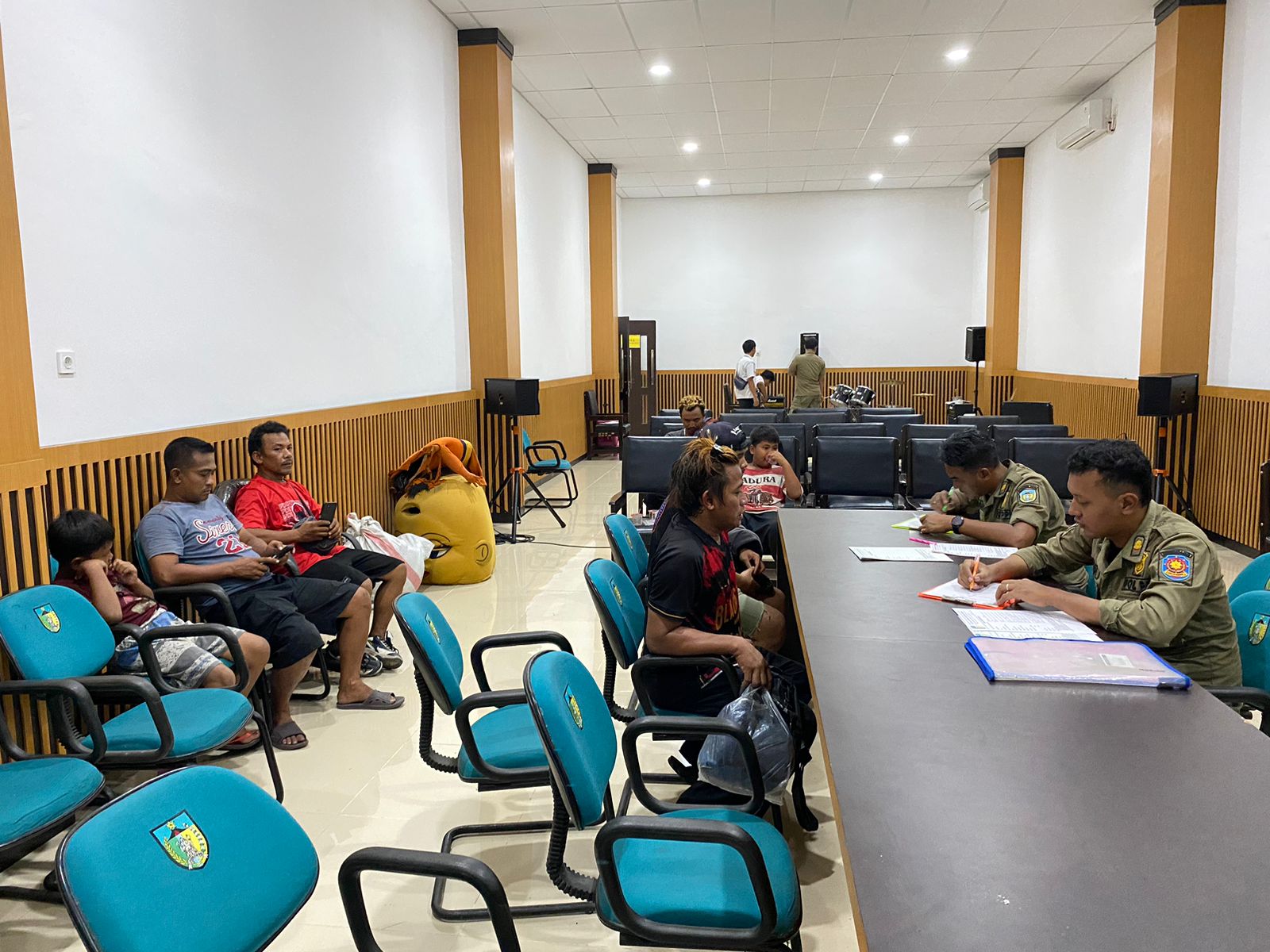 DP2KBP3A Kabupaten Kediri Lakukan Pembinaan dan Pengawasan Anak yang Ngamen Bersama Orang Tuanya
