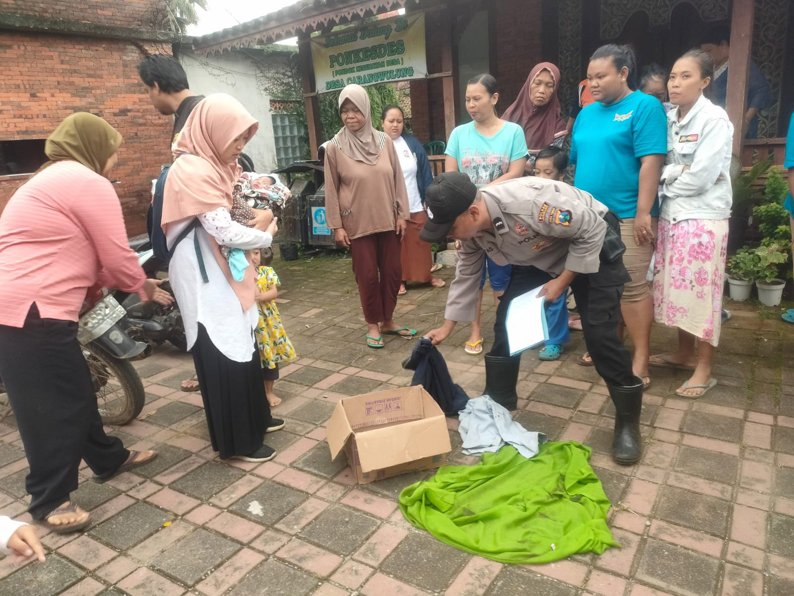 Temukan Bayi Laki-laki dalam Kardus di Jombang