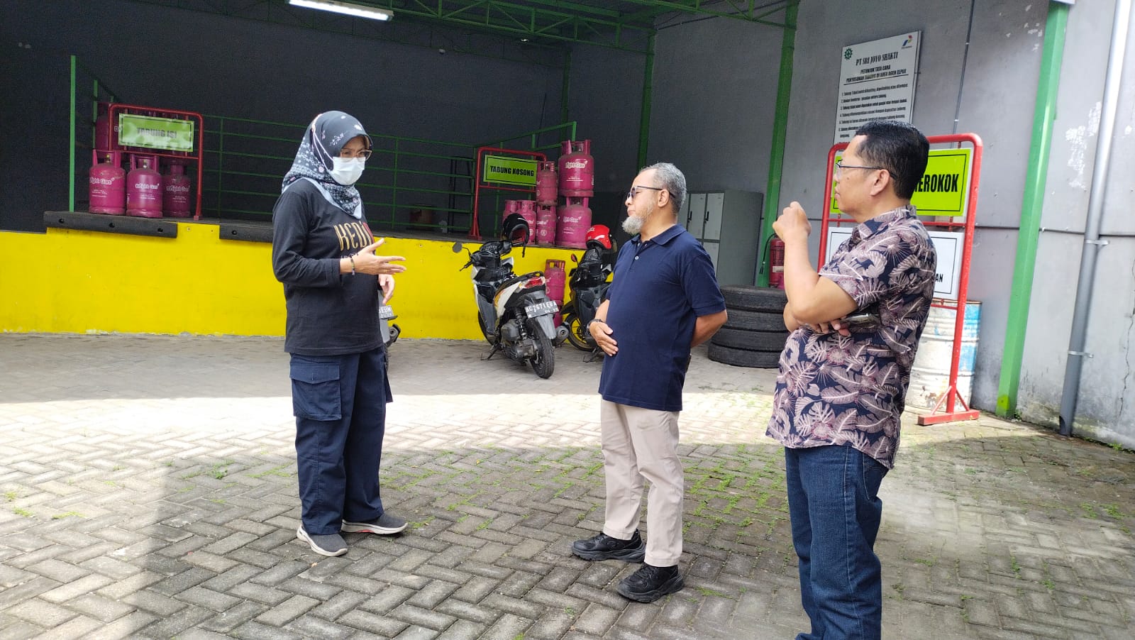 Antisipasi Kelangkaan Gas, Tim Disdagprin Kabupaten Kediri Sidak ke Agen Gas