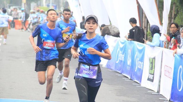 Ribuan Peserta Ramaikan Festival Lari Jawa Timur 2025 di Kota Kediri