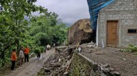 F-pon- batu (1) Tertimpa Batu Berukuran Raksasa, Rumah di Ponorogo Nyaris Rata dengan Tanah
