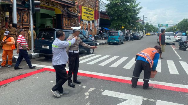 Sejumlah Titik Zona Selamat Sekolah (Zoss) di Ponorogo Diperbarui, Pengendara Diminta Lebih Hati-hati