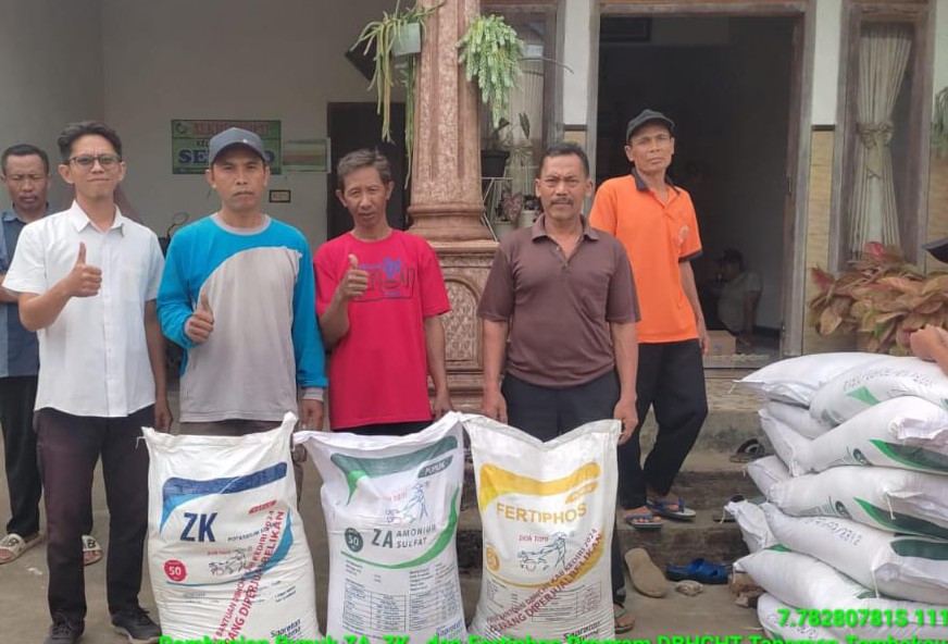 Petani Tembakau Dibantu Pupuk dan Alat Rajang