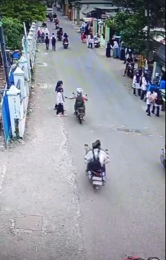 Begal Payudara di Blitar Diringkus Polisi, Aksinya Terekam CCTV, Korban Diduga Belasan Jumlahnya