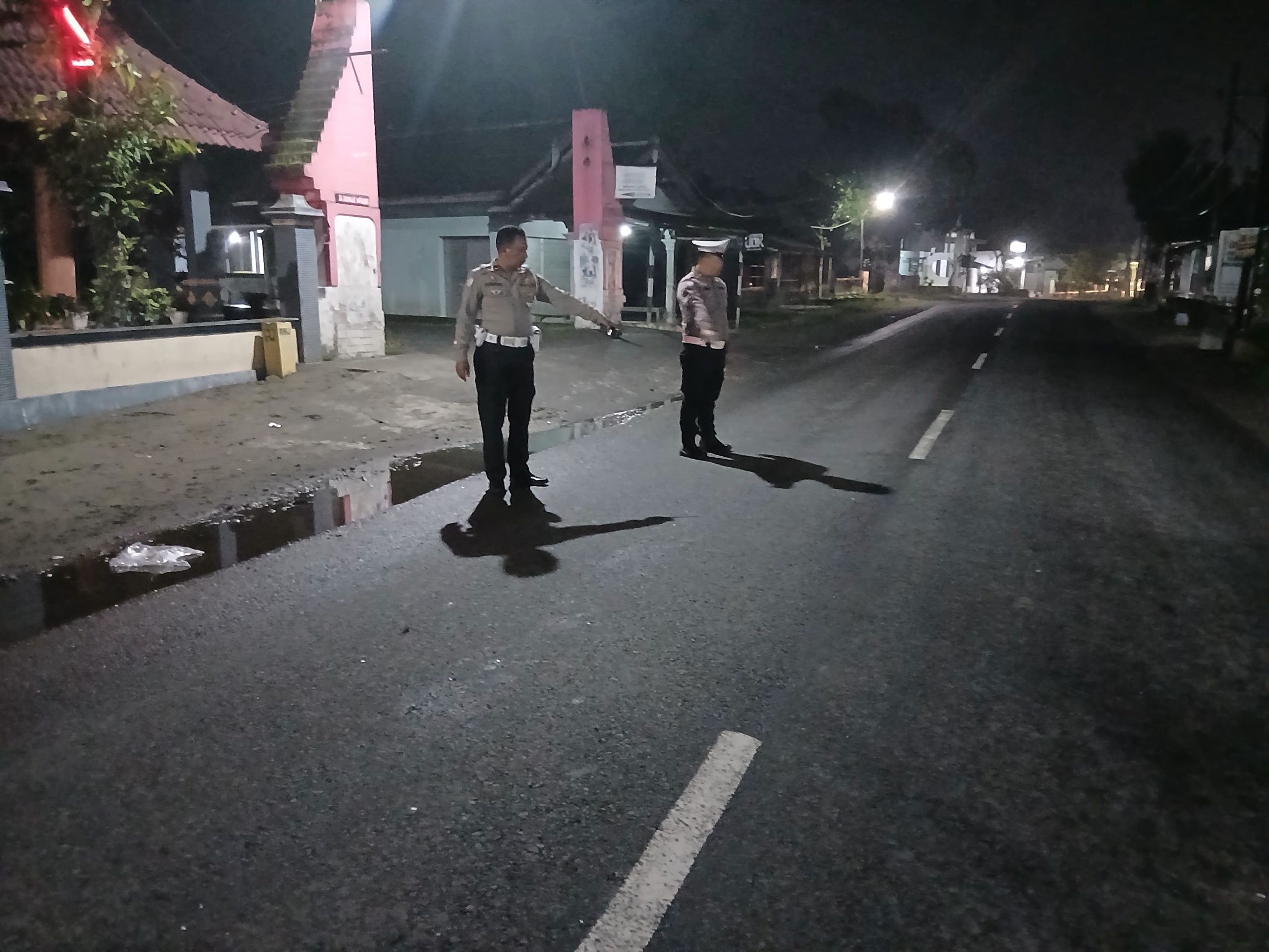 Oleng, Pengendara Tewas Luka di Kepala