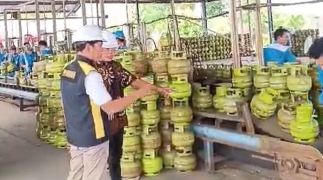 Pastikan Ketersediaan Aman, Polres Jombang Cek Stok LPG 3 Kg di Pangkalan dan Agen