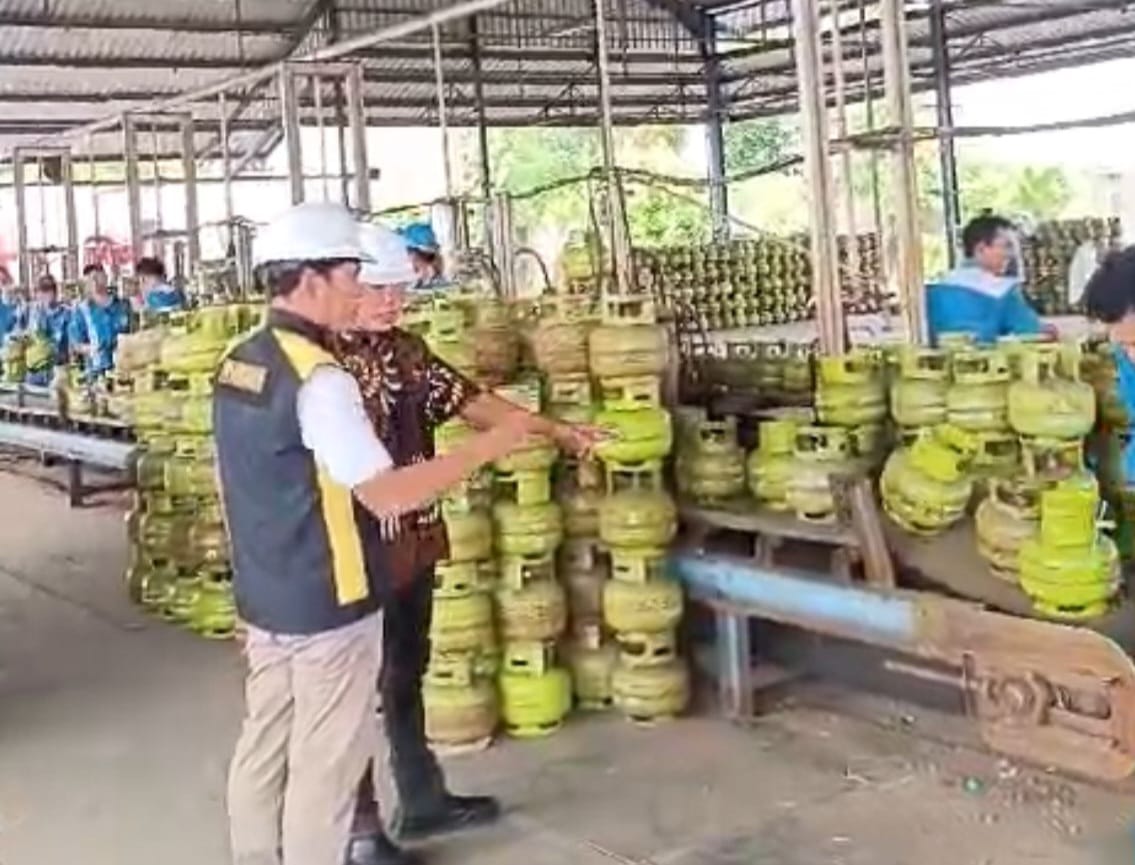 Pastikan Ketersediaan Aman, Polres Jombang Cek Stok LPG 3 Kg di Pangkalan dan Agen