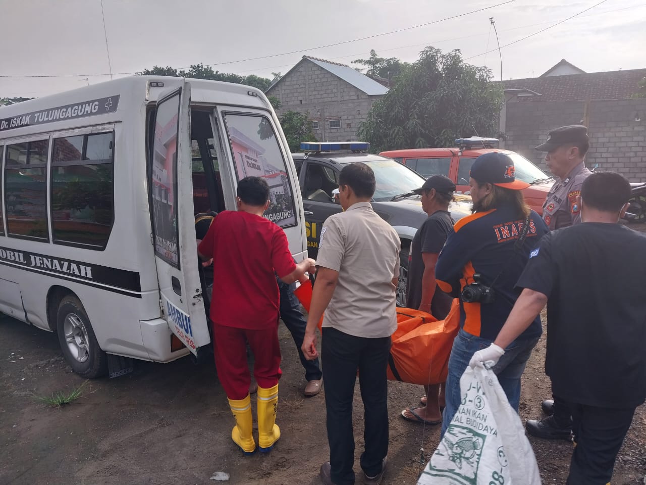 Pria Tanpa Identitas Tertabrak KA Penataran Blitar-Surabaya, Begini Kondisinya