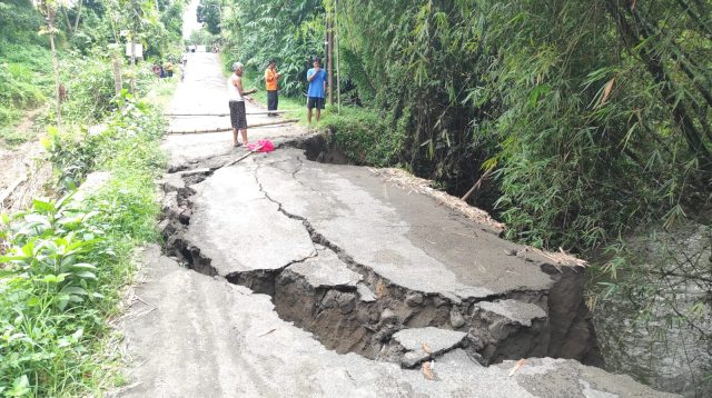 Terdampak Penghematan, Even Seni Nusantara Kota Blitar Digelar SederhanaJembatan Ambrol Tergerus Derasnya Air, Warga Dua Desa di Kecamatan Ponggok Blitar Harus Memutar 5 Kilometer