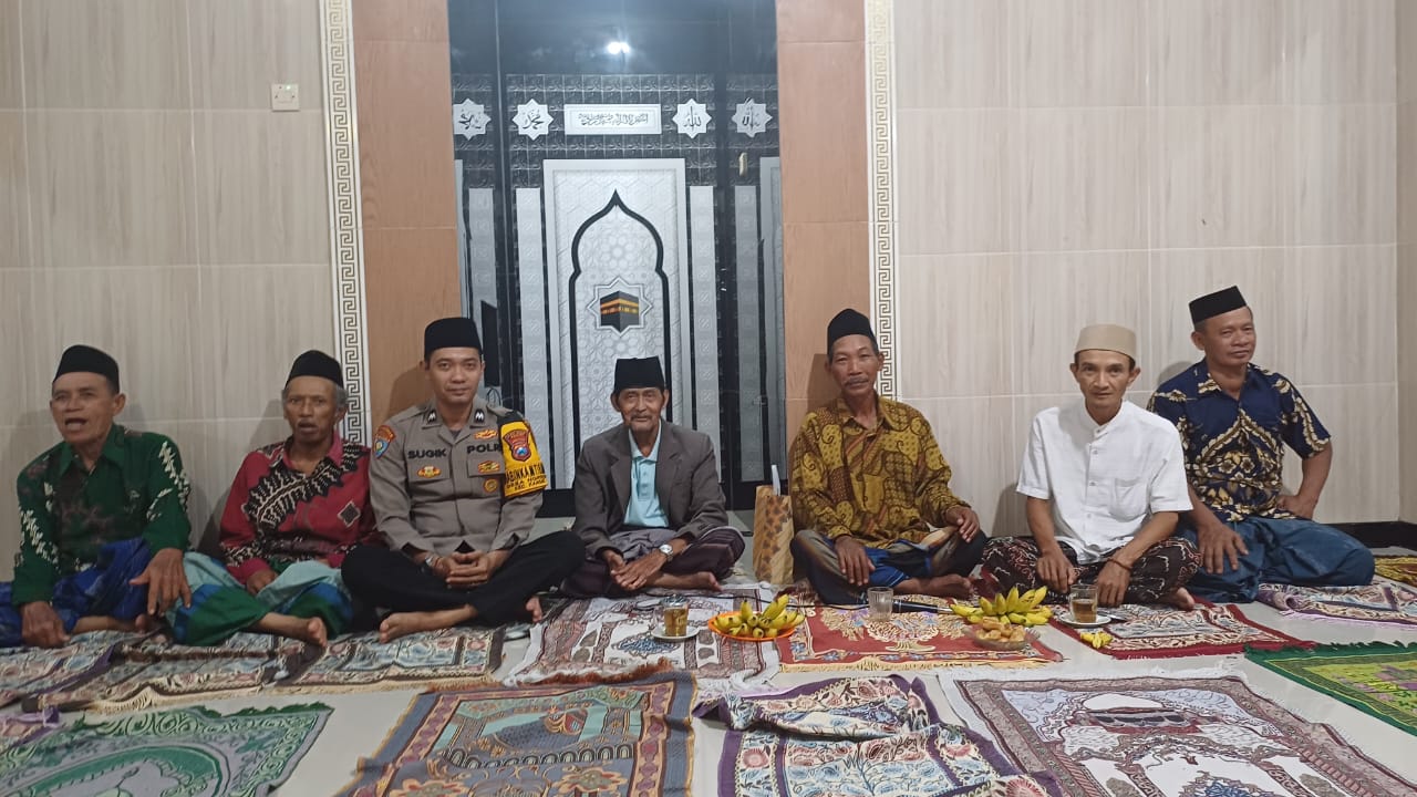 Bhabinkamtibmas Polsek Kandat Safari Ramadan Keliling