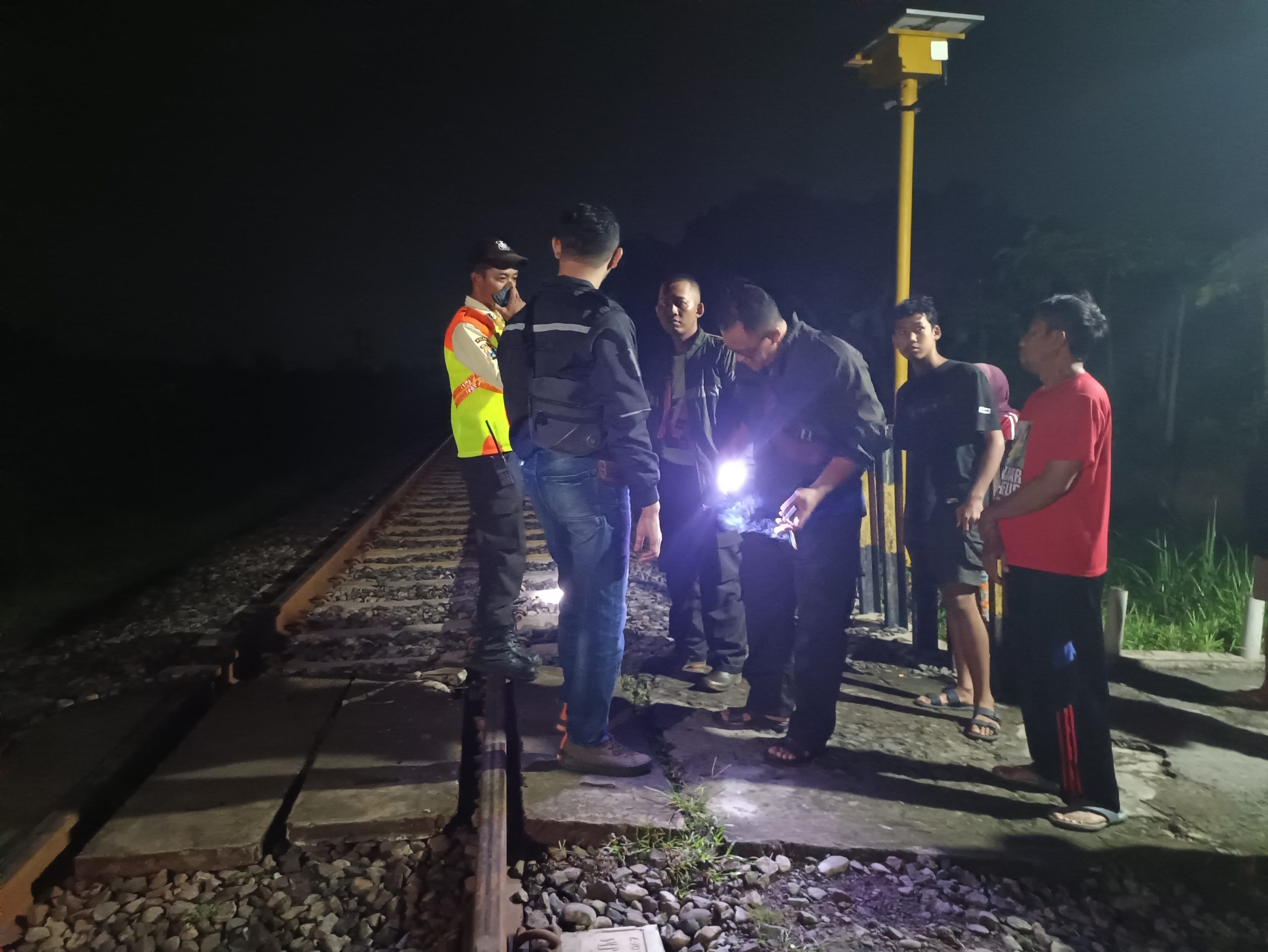 Laka Kereta Api vs Sepeda Motor di Ngadiluwih, Warga Sempat Dengar Suara Keras