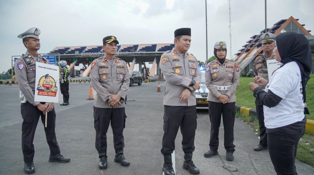 Layanan Hotline 110 Polri Siap Siaga 24 Jam, Pastikan Pemudik Aman di Perjalanan