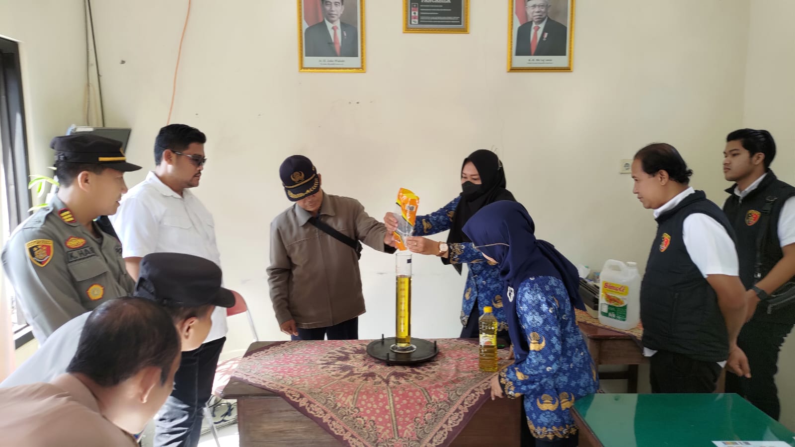 Petugas Gabungan di Kediri Tak Temukan Kekurangan di Minyakita Ukuran Satu Liter