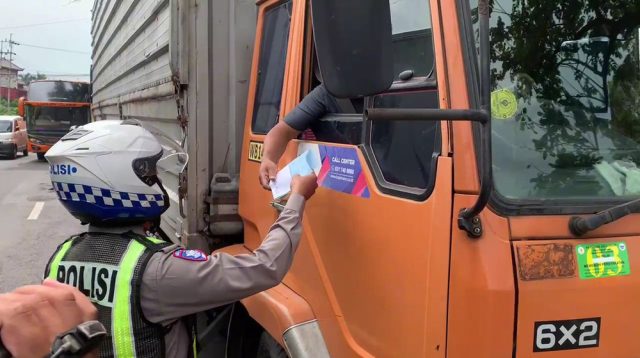 Puluhan Truk Terjaring Operasi Pembatasan Angkutan Barang di Jombang