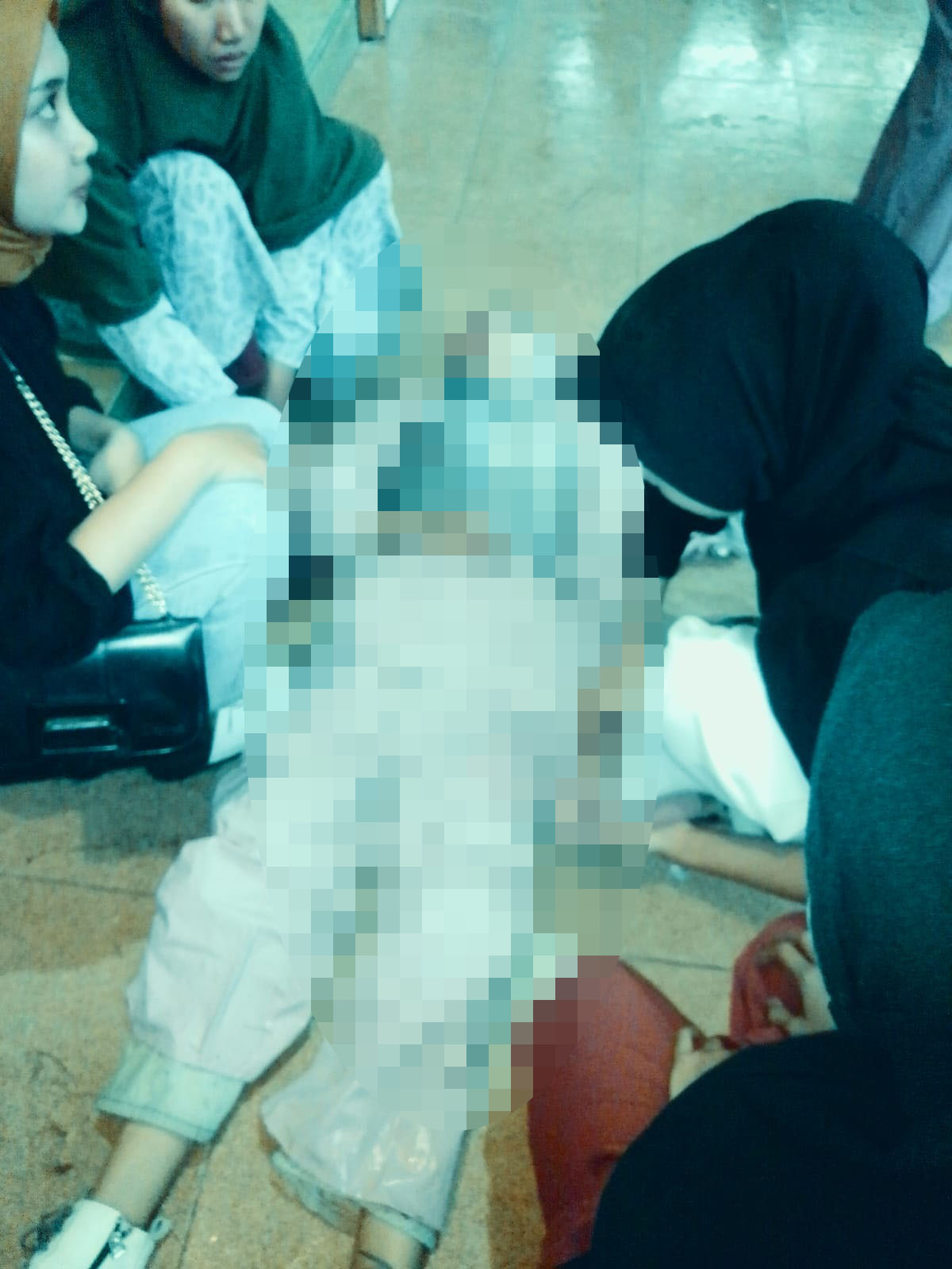 Tertimpa Pohon Tumbang di Jalan Raya Kediri-Pare, Satu Orang Meninggal