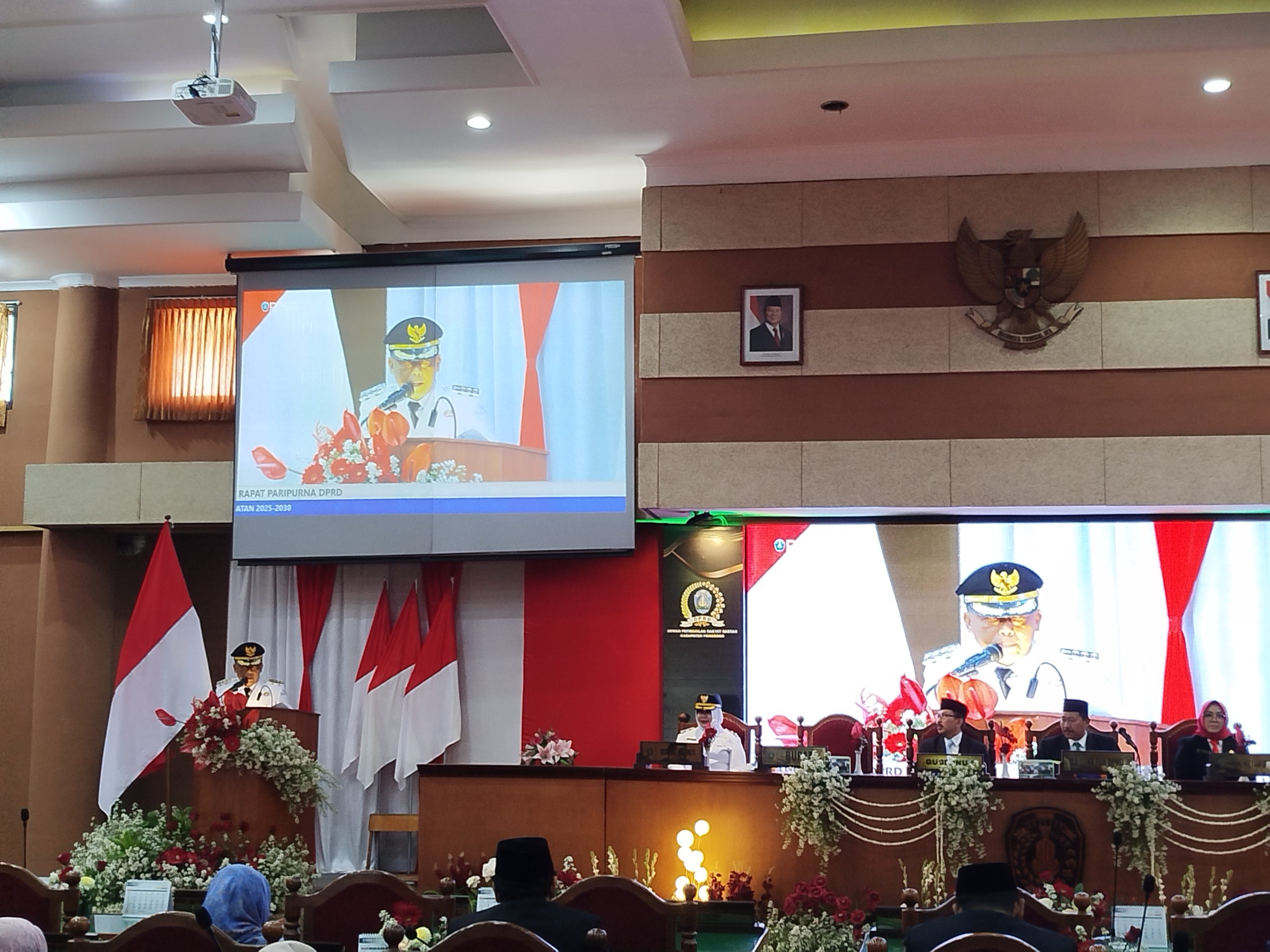 Rapat Paripurna Penyampaian Visi Misi Bupati Terpilih, Sugiri Ajak Semua Elemen Berinovasi dan Gotong-royong