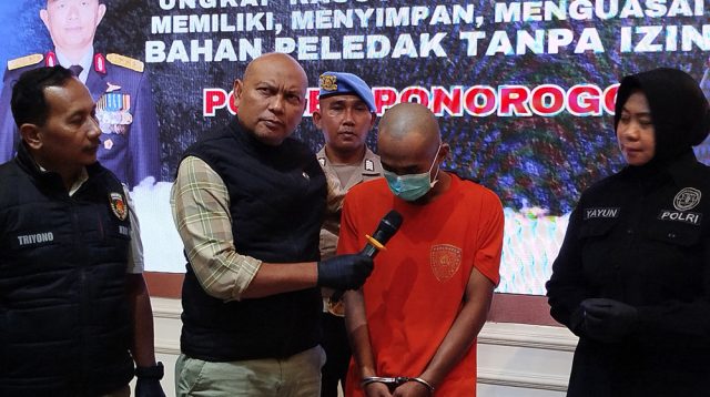 Remaja Madiun Tertangkap Basah saat COD Obat Petasan di Ponorogo