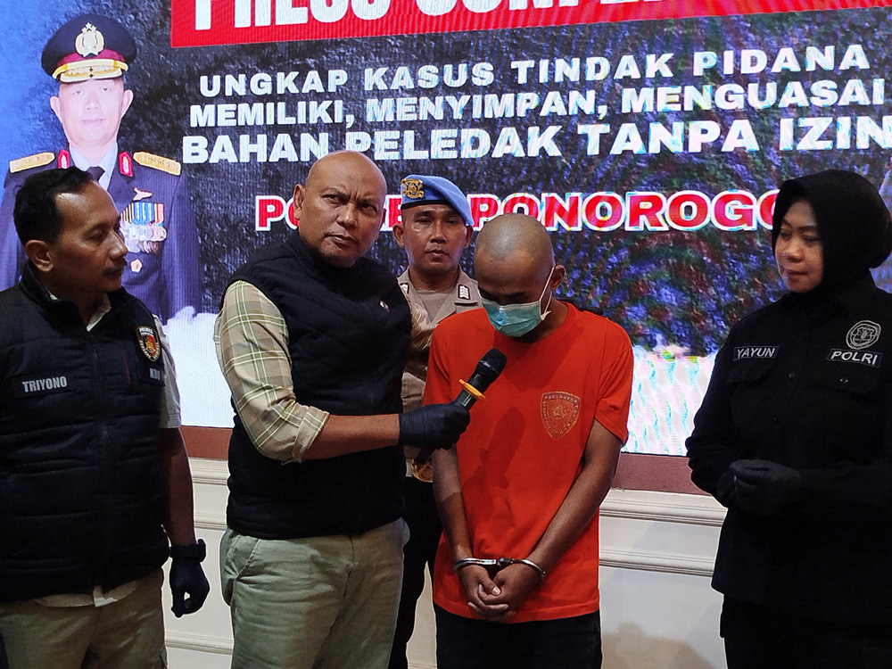 Remaja Madiun Tertangkap Basah saat COD Obat Petasan di Ponorogo