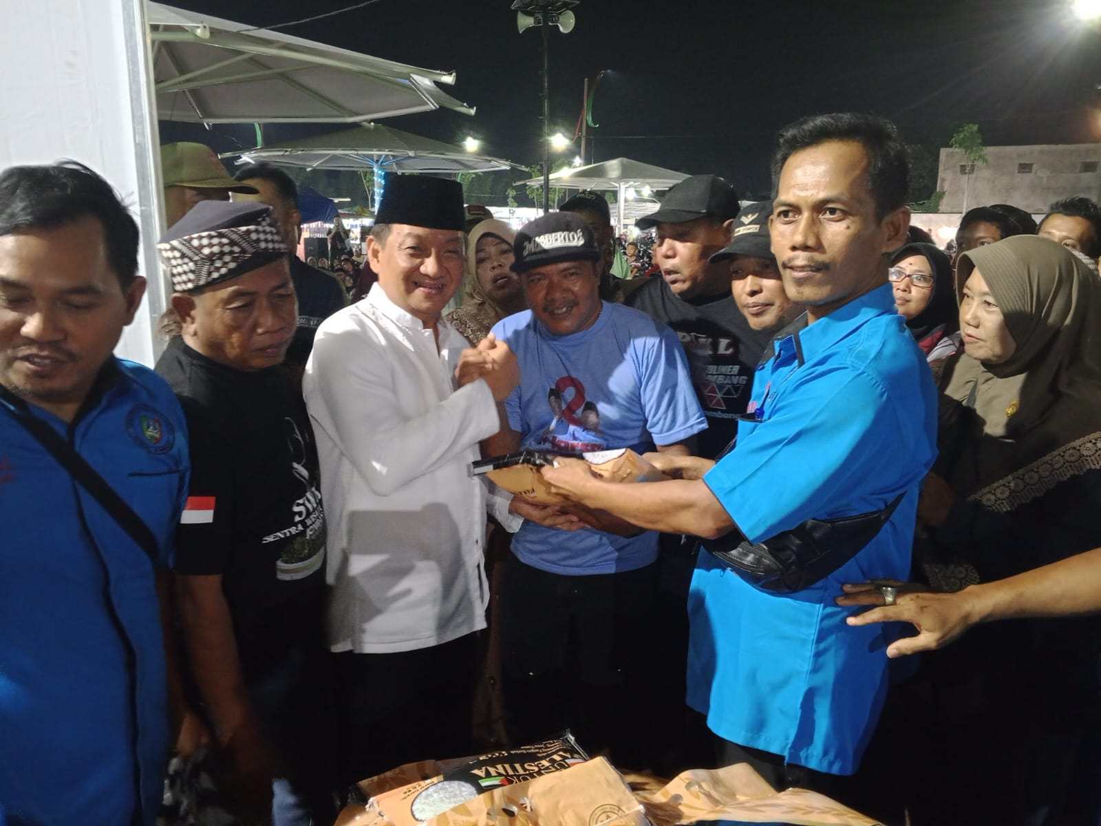 Ribuan PKL di Kabupaten JOmbang Dapat Paket Sembako Jelang Lebaran