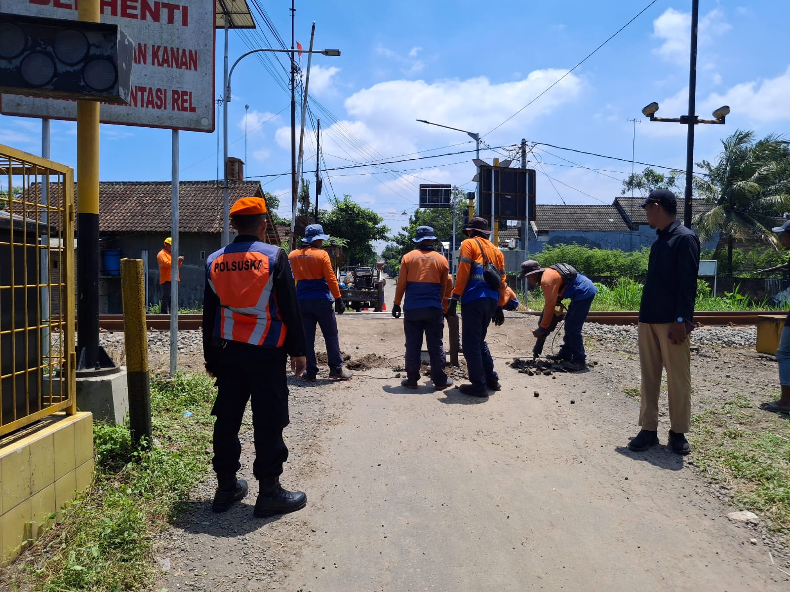 Antisipasi Laka Maut Terulang, Dishub Kabupaten Blitar Tutup Perlintasan KA untuk Mobil