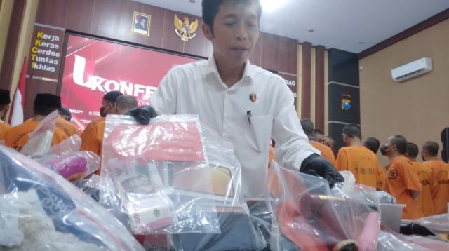 Polisi di Blitar Bongkar Bisnis Esek-esek Aplikasi Hijau, Kos jadi Tempat Eksekusi