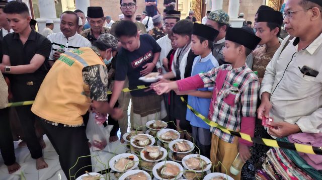 Muliakan Jemaah, Masjid Ar-Rahman Kota Blitar Sediakan 1.000 Porsi Menu Buka Puasa