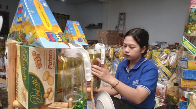 Jelang Lebaran, Pengusaha Parsel -Hampers di Blitar Banjir Pesanan, Pemasaran Tembus Papua