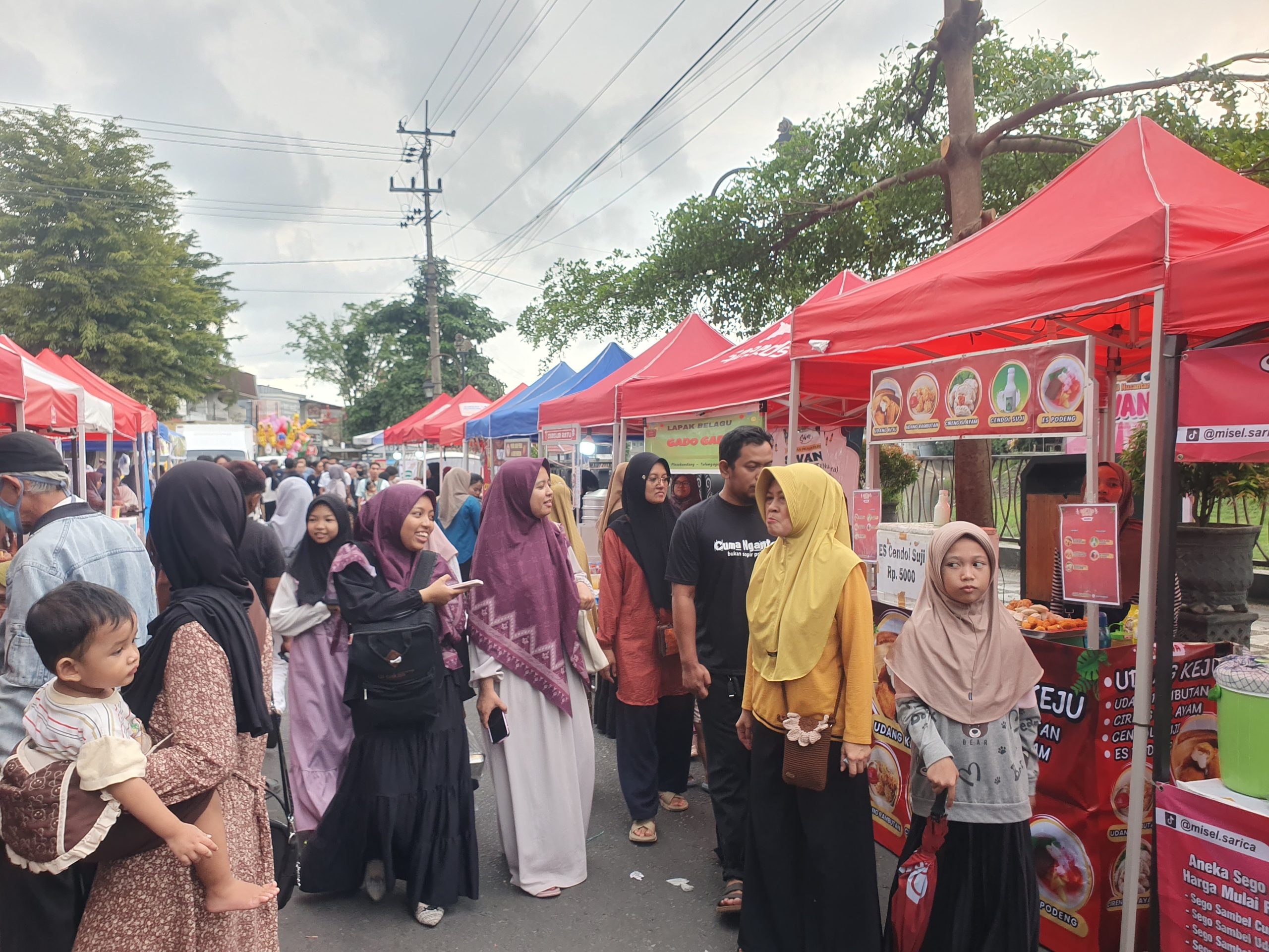 Perputaran Uang di Pasar Takjil Savana Tulungagung Mencapai Puluhan Juta Sehari