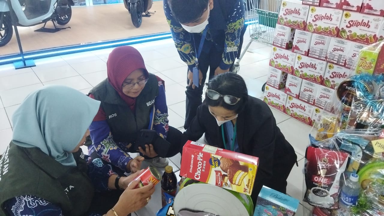 Dinkes Tulungagung Temukan Parsel Tak Penuhi Keamanan Pangan saat Sidak