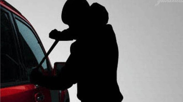 Modus Pindah Pakir, Mobil Dibawa Kabur saat Lansia Makan di Warung Rawon Jombang