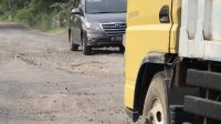Akses Wisata Jolotundo Rusak Parah, Truk Material Diduga Jadi Penyebab