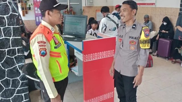 Polisi Pantau Arus Balik di Stasiun Kras