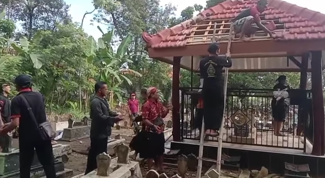 Diduga Makam Ulama Palsu Dibongkar Warga Kelurahan Brotonegaran Ponorogo