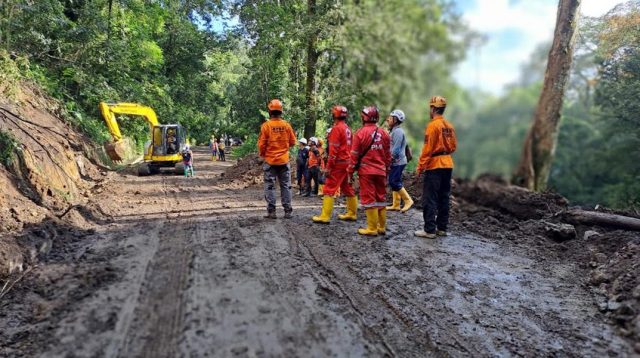 Jalur Cangar-Pacet Dipasang AWS, Masih Ditutup Ini Kata Gubernur Jatim