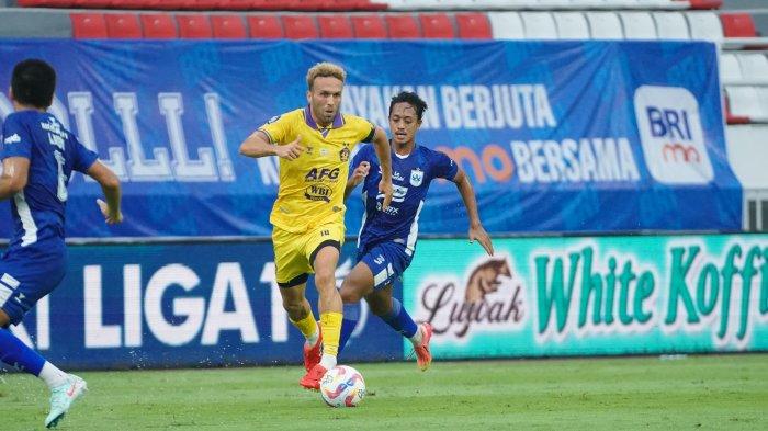 ersik Kediri saat bertanding melawan PSIS Semarang di Stadion Jatidiri (ist)