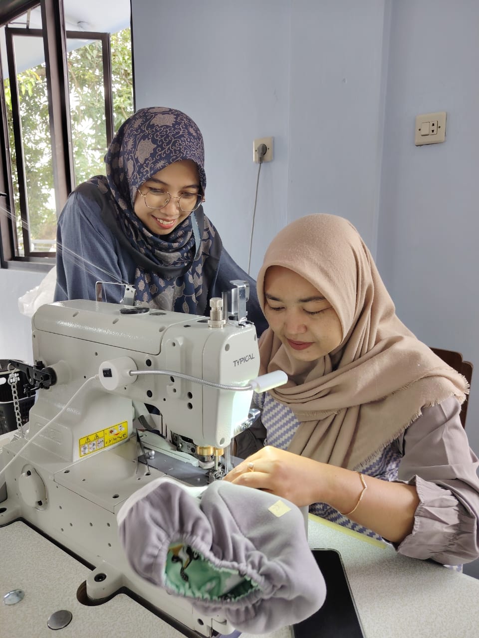 Dari Tangan Ibu Rumah Tangga di Jombang, Lahir Popok dan Pembalut Kain Ramah Lingkungan