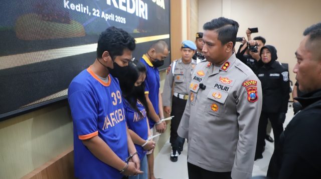 Bekuk Tiga Pengedar Narkoba di Kediri, Sita Sabu Hampir 1 Kilogram
