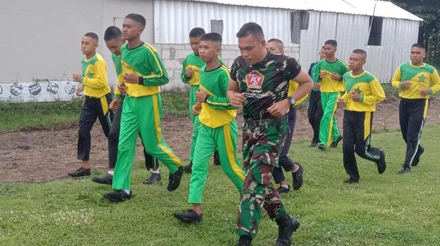 Koramil 0809/10 Wates Bina Pelajar untuk Bersikap Disiplin, Tertib dan Hormati Orangtua dan Guru